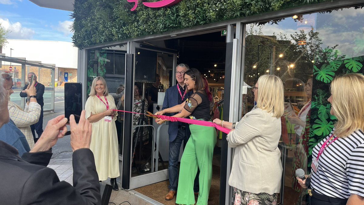 Amanda Holmes 💙 tweet media