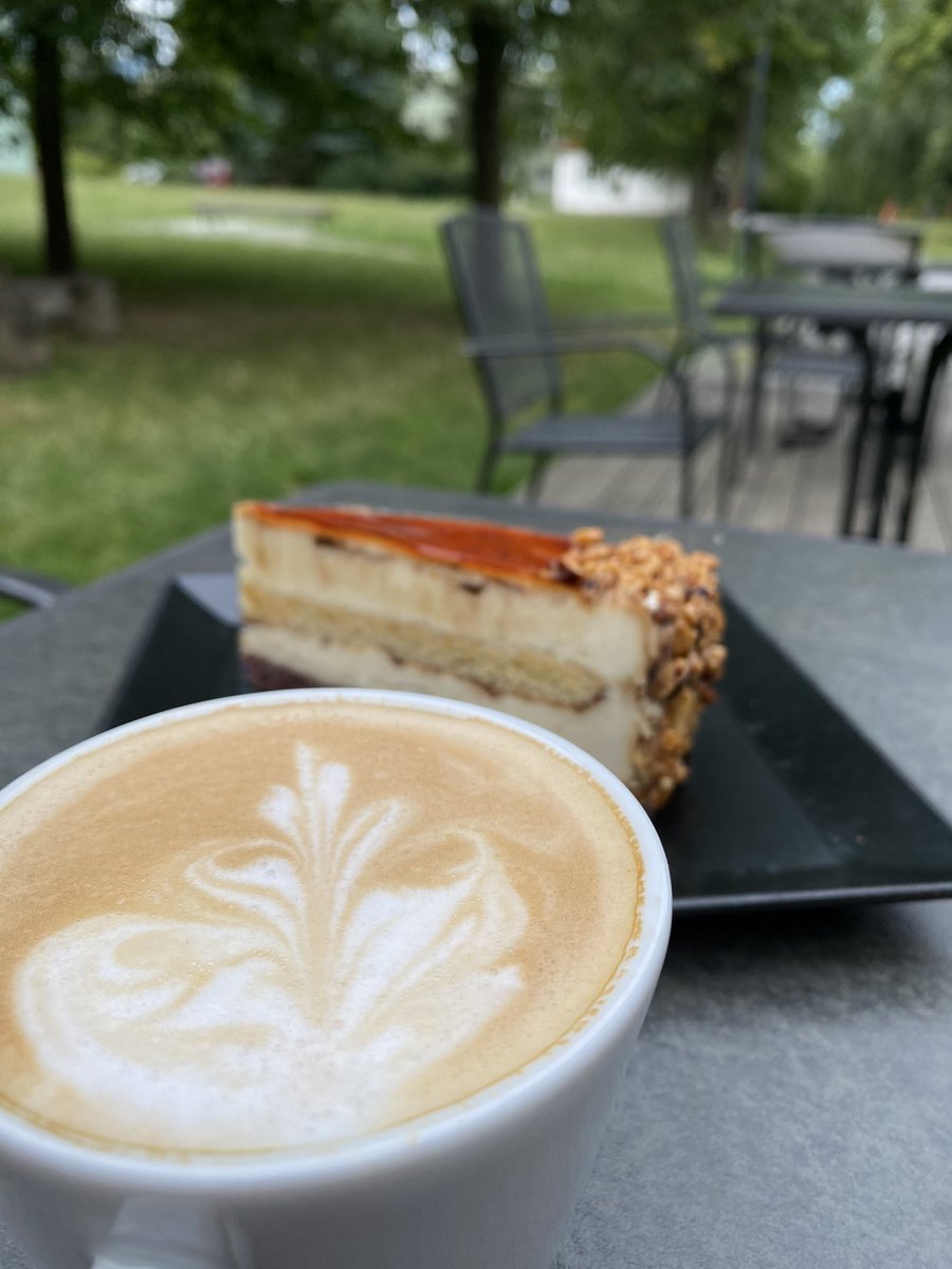 trojkafe's tweet photo. Nejlepší čas na kávu je právě teď🍀🌧️🍰
#trojanovice #trojkafe #frenstat #stezkavalaska #beskydy #radegast #radhost #pustevny #morava #visitcz #fantastickebeskydy #radegastovybeskydy #mountains #naturelover #coffee #libusin #beskydymountains https://t.co/aQt8DNNIAO