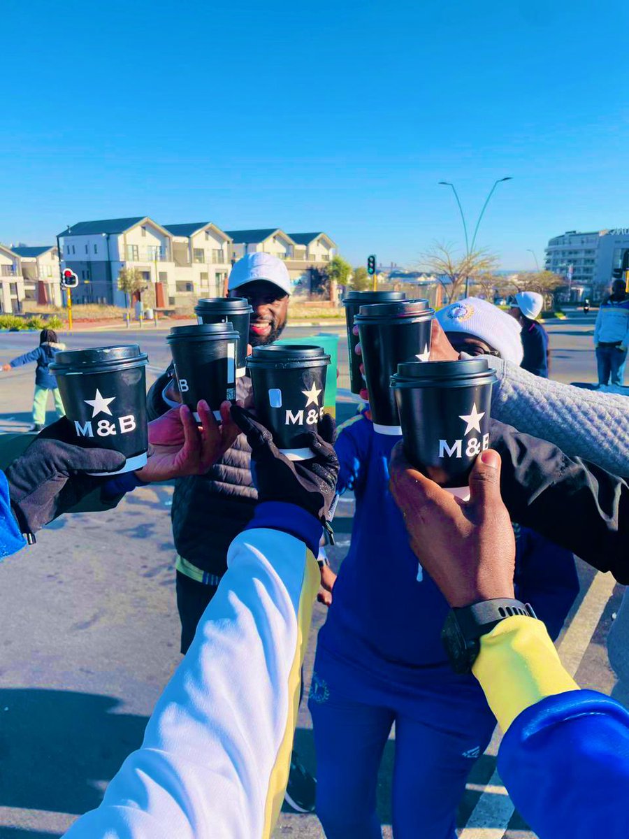 ChillieRunners's tweet photo. #WaterfallMarathon 

A well organised race by @waterfallcityac 
Congratulations and well done to all the runners. 
Team Support… thank you for braving the cold morning. Ni ya baba 🌶️🌶️🌶️ https://t.co/4p392KuklW