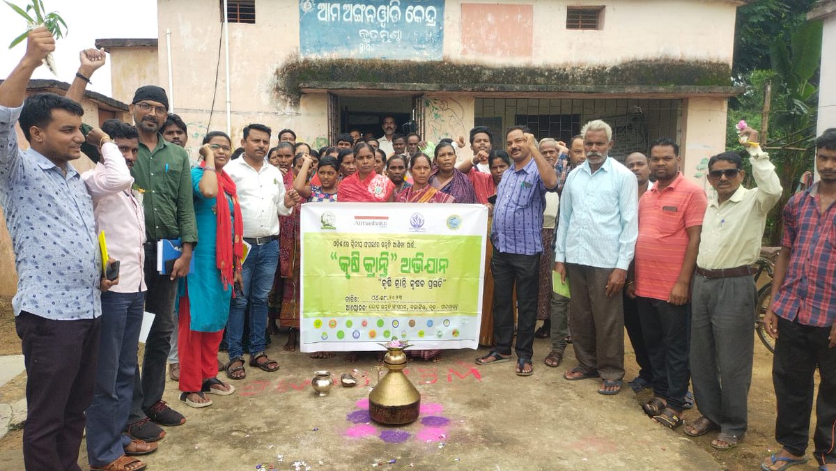 LokUnnati's tweet image. Gaps in Demand&amp;amp;supply- The study reveals that only 60% of farmers receive seeds from the government, 6.6% rely on NGOs &amp;amp; 33.4% locally. So Govt needs to plan accordingly. People are writing postcards to minimise this gap. @krushibibhag @OdishaSecretary @CollectorBgr