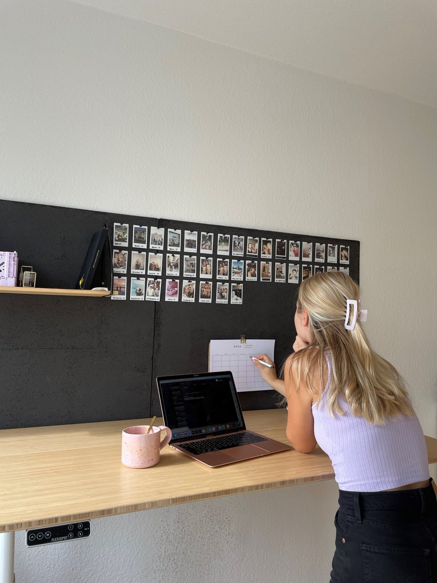 FlexiSpotUK's tweet photo. Bamboo desk and woven chairs create this tranquil workspace.
#standingdesk #desk #chair #work #workspace #flexispotuk #monday #mondayvibe #desksetup #deskgoals