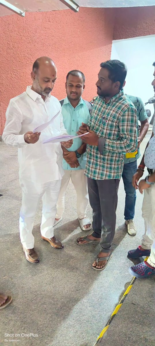 We are meet our BJP NATIONAL GEN.SECRETARY. and Karimnagar parlament member hounarable <a href="/bandisanjay_bjp/">Bandi Sanjay Kumar</a> gaaru and
Explain 109 batch candidates issues .
 <a href="/BJP4India/">BJP</a> 
<a href="/AshwiniVaishnaw/">Ashwini Vaishnaw</a>