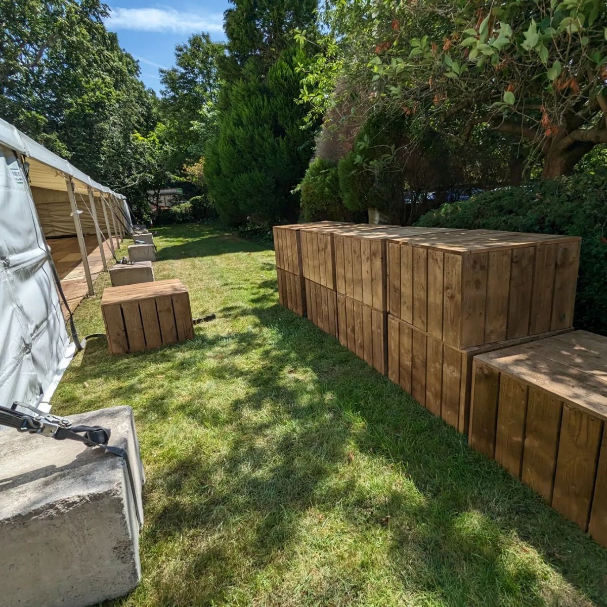 ❓ How to solve a problem like ballast blocks ❓

We recently teamed up with <a href="/ollywoodtm/">OLLYWOOD™</a> to create a simple yet effective, bespoke solution for Cardiff University's open day and graduation events. 🎓🎉

#marqueehire #eventsolutions #innovation