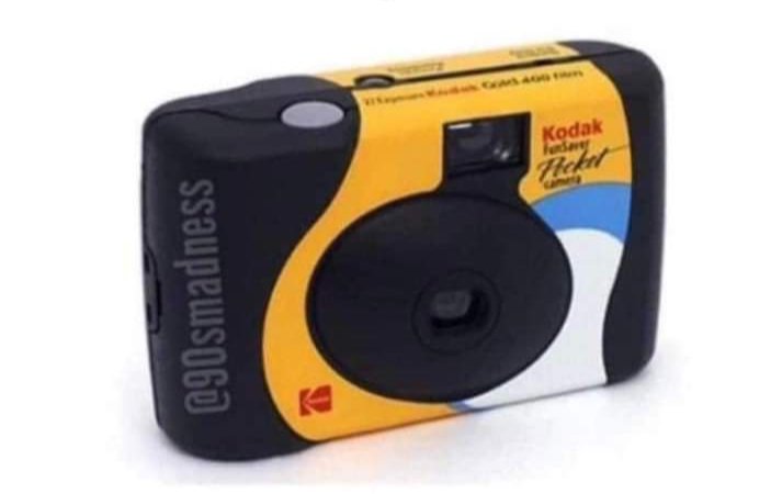 Jings ah'm ah the only ane oan here wha has a drawer fu' o' these wee disposable cameras? Had them for feckin donkeys years and ne'er been developed 🤔