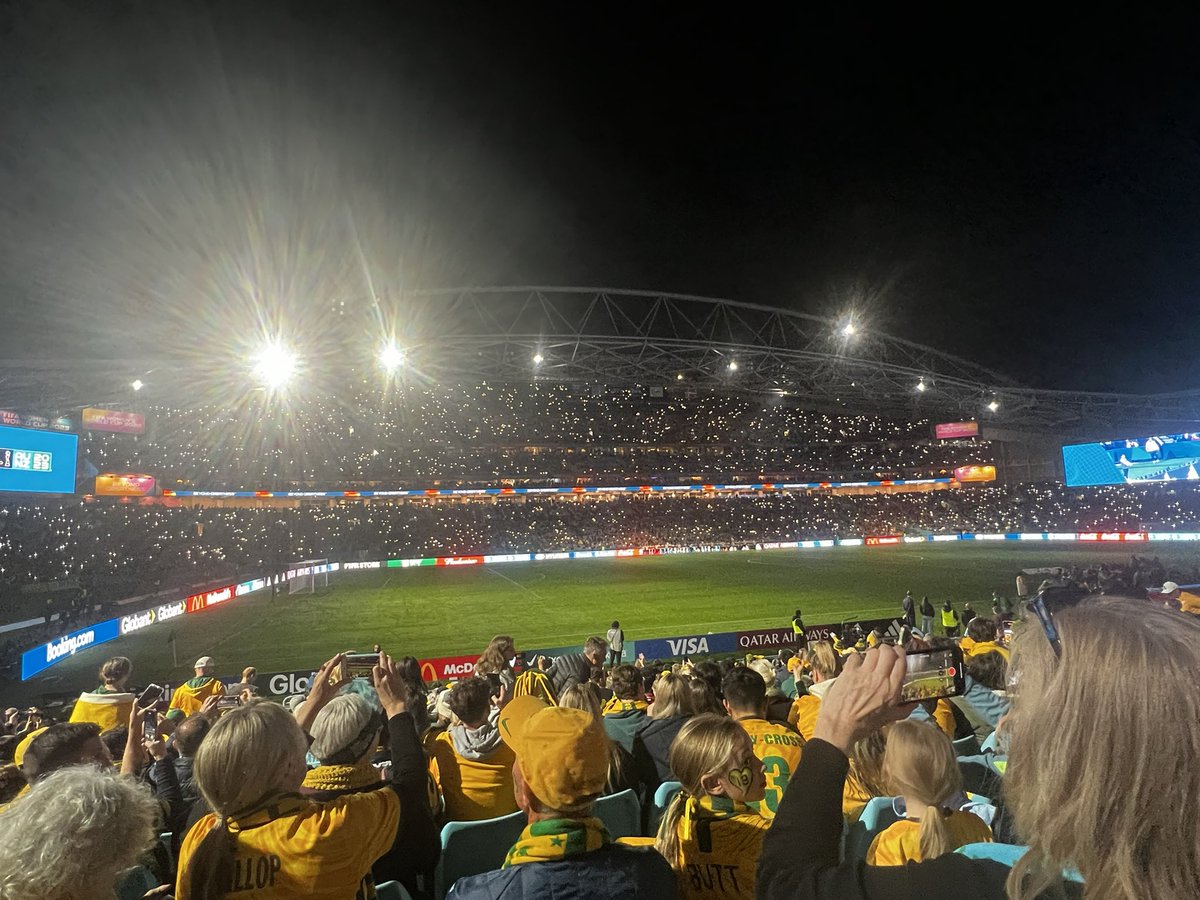 JosephCarrozzi's tweet photo. Its called #cutthrough I think 👌👌@abcsport #FIFAWomensWorldCup2023 #matildas https://t.co/i7qptvsLtv