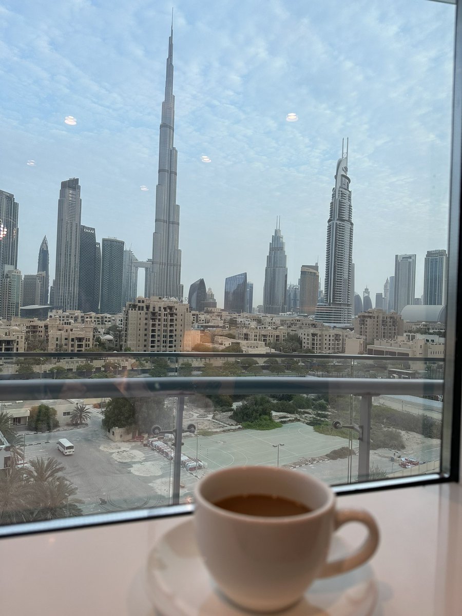 AlaaKoshak's tweet photo. دبي كوكب اخر 🪐🇦🇪 https://t.co/HNOlwWvWht