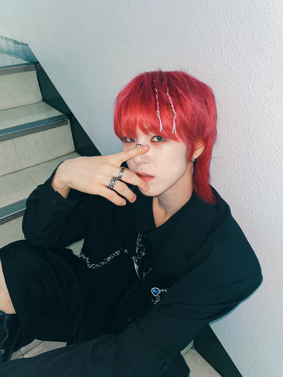 NINE_i_Firstone's tweet image. [#주형]

워어얼요일도 화이팅🔥🔥

#NINEi #나인아이
#NEW_MIND #Turn_it_off
#NINEi_Turn_it_off