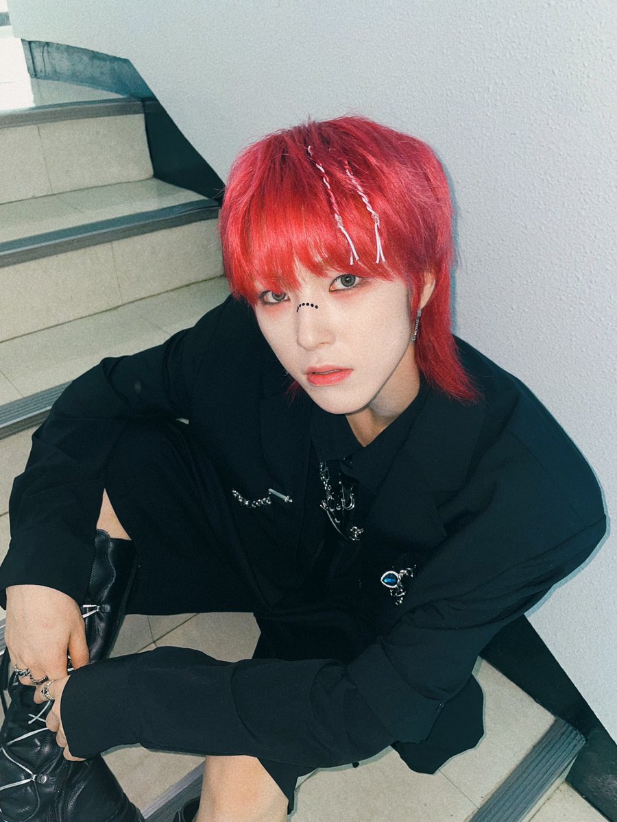 NINE_i_Firstone's tweet image. [#주형]

워어얼요일도 화이팅🔥🔥

#NINEi #나인아이
#NEW_MIND #Turn_it_off
#NINEi_Turn_it_off