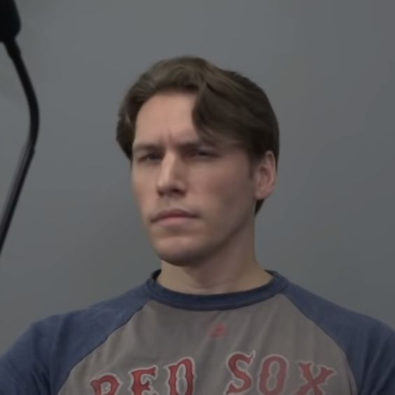 stoatieeee's tweet photo. he's so androgynous like if a man and a woman had a baby https://t.co/5MLvSsMpVa