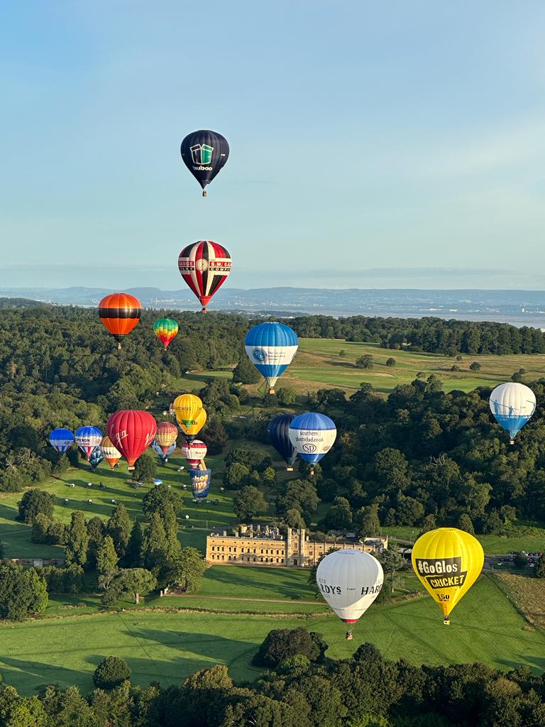 Bristol International Balloon Fiesta tweet media