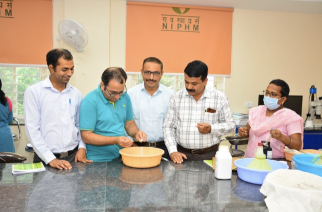 AgriGoI's tweet photo. A training programme on ‘Production Protocol for Biocontrol agents (Predators, parasitoids, microbial biopesticides & Biofertilizers)’ was organized at National Institute of Plant Health Management, Hyderabad (#NIPHM) from 5th July to 25th July 2023.
#agrigoi #plantprotection https://t.co/sbDbKRfRId