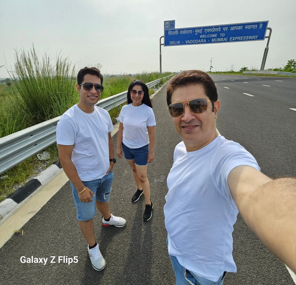 Pmkphotoworks's tweet photo. Samsung Galaxy Z Flip 5 Camera Samples 👇

No other flip phone comes close to this photo quality. Simply amazing. https://t.co/ATteZULzTd