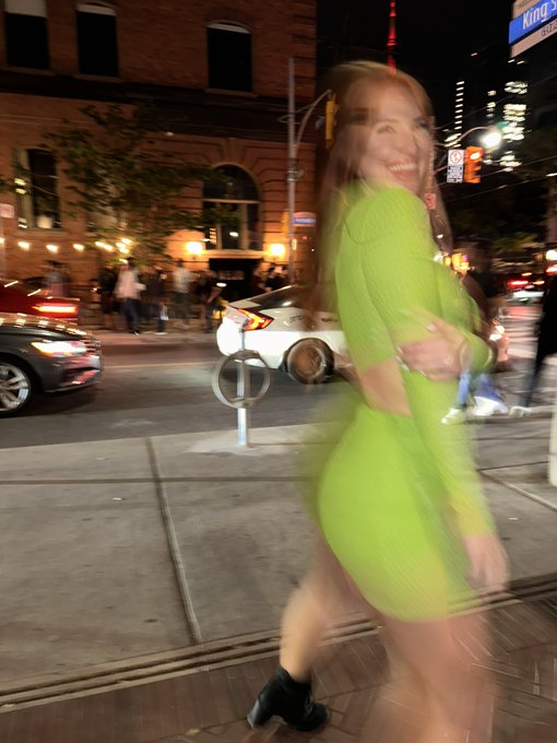 How many drinks does it take for you to feel like this? 😂 For me it&rsquo;s about 3 sips ✌🏼 Stay safe. Be responsible<a href="/tag/toronto"class="tags"><span>#toronto</span></a><a href="/tag/canada"class="tags"><span>#canada</span></a><a href="/tag/kingstreet"class="tags"><span>#kingstreet</span></a>