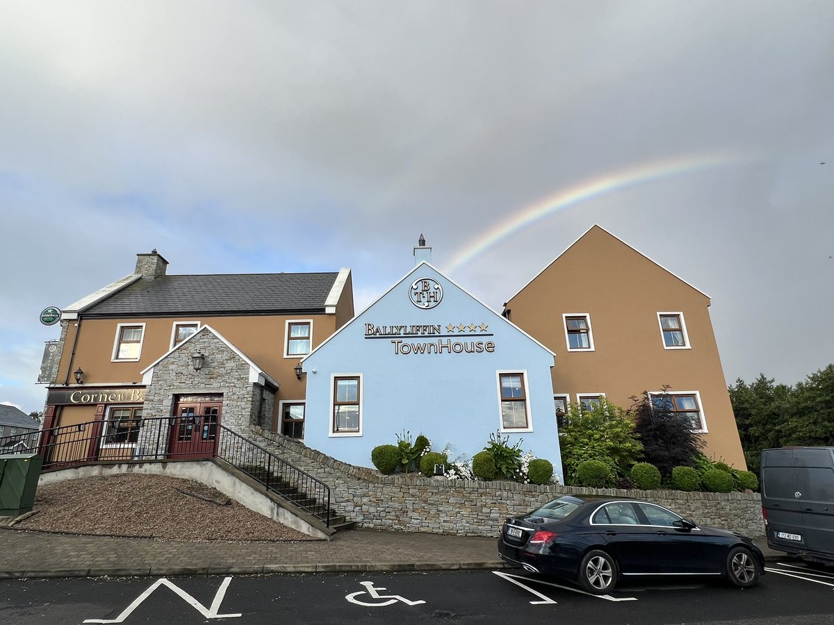 Gotta be a good sign for an Irish morning as we load the van for 36 today, right? <a href="/Ballyliffin/">Ballyliffin GC</a> I guess the pot of gold really is <a href="/Ballyliffintown/">Ballyliffin TownHouse Boutique Hotel</a>
