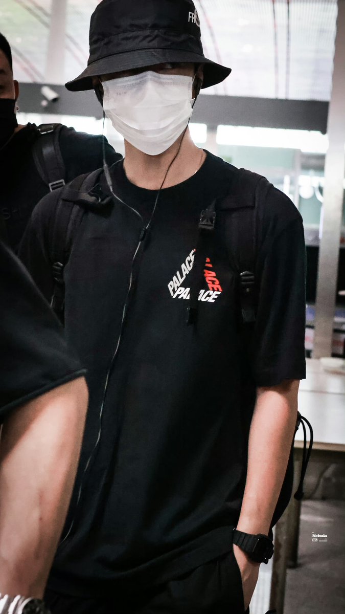 wangyibo_JP85's tweet photo. タイ🇹🇭へ出発🛫

#WangYibo_OneAndOnly #YIBO #王一博 #ワンイーボー #WangYibo https://t.co/abjayZKJph