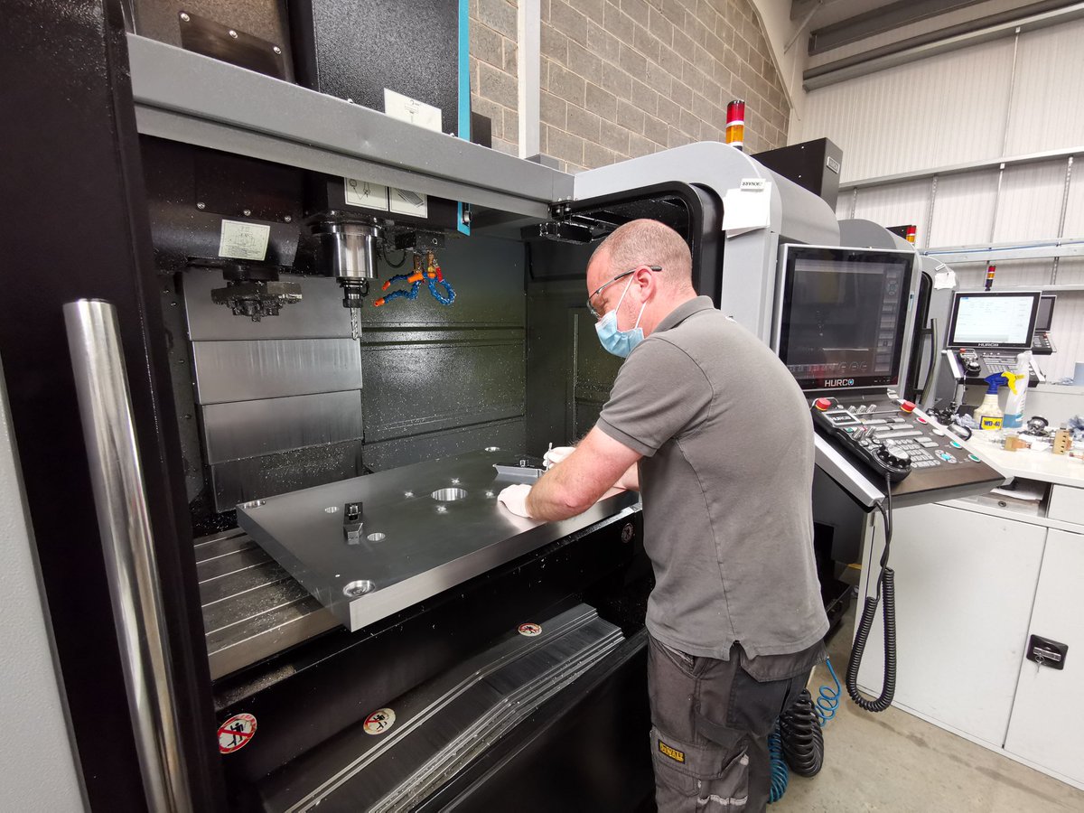 Tekniplaz's tweet photo. Here's a little snapshot from our machine shop floor. ๐
Taking advantage of one of our many @hurcousa #verticalmachining centres, our #toolmakers are working on a new plate for a project!
#Engineering #InjectionMould #Toolmaking #CNCMachining #UKEng #UKMfg https://t.co/1sf8IF5tdX