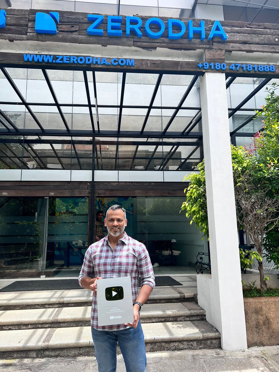 karthikrangappa's tweet photo. Pleasant way to start the week☺️. We got the silver button for @ZerodhaVarsity’s YouTube channel :) https://t.co/sHQkGMiF2d
