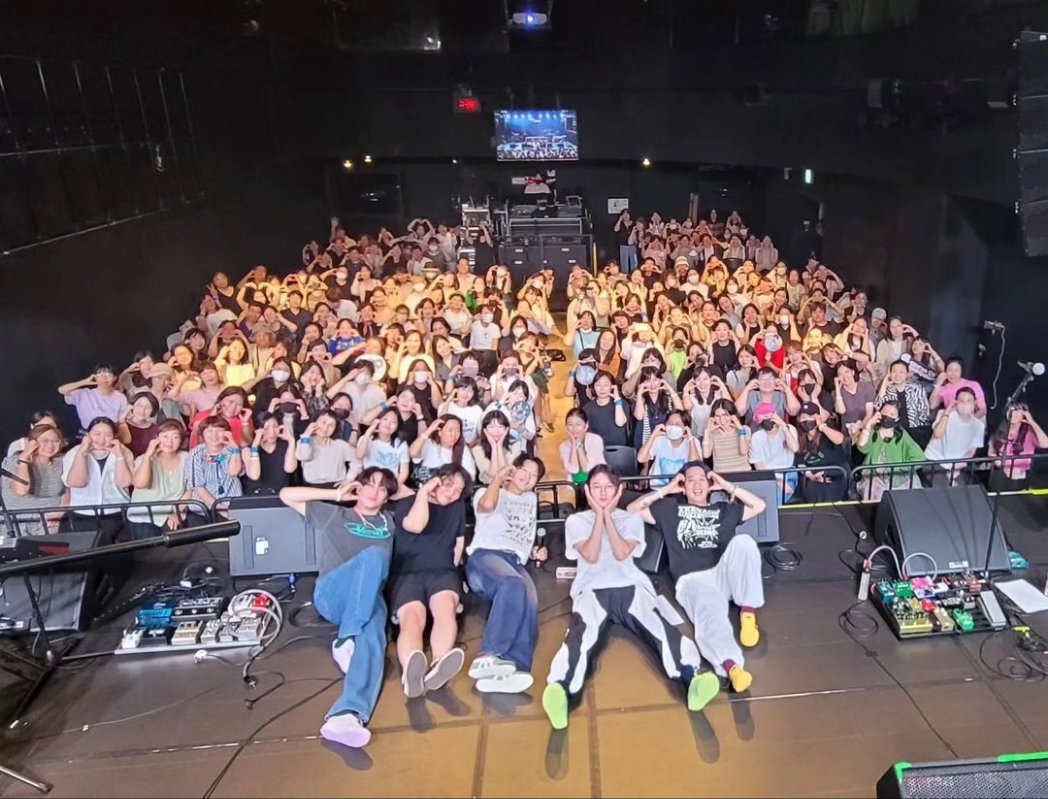 mom_nda's tweet photo. 07.08.23
Thank you to all of you who came to the #SGO #Concert for two days ^^
#sgo #사거리그오빠
#사그빠
#윤채 #김현중 #사에 #지현우 #yoonchae #kimhyunjoong #sae #jihyunwoo #hyunwoo #hyungtae
#WalkToday
#koreanband https://t.co/Xml0rkwag0