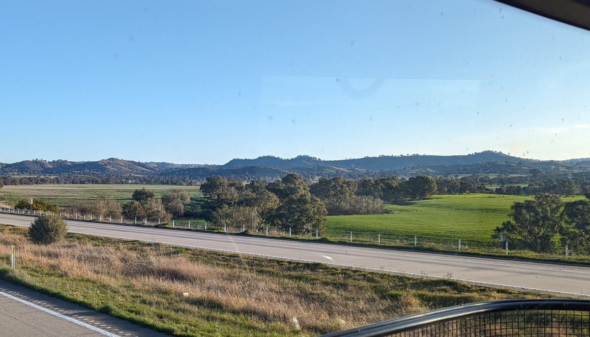 StraightshotT's tweet photo. We truly have a beautiful countryside
#Australia #Coolac https://t.co/7EhxhuMq2r