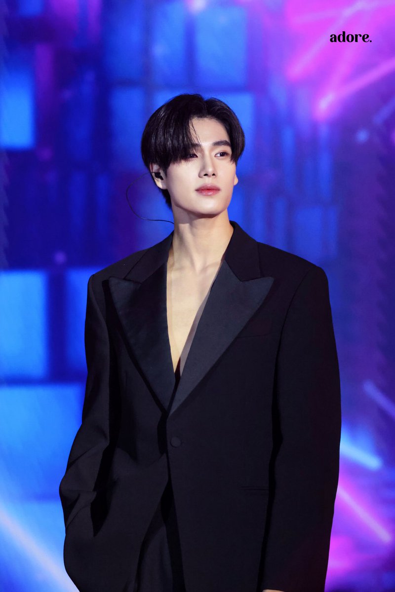 𝙖𝙙𝙤𝙧𝙚 ━ ❄️. tweet media