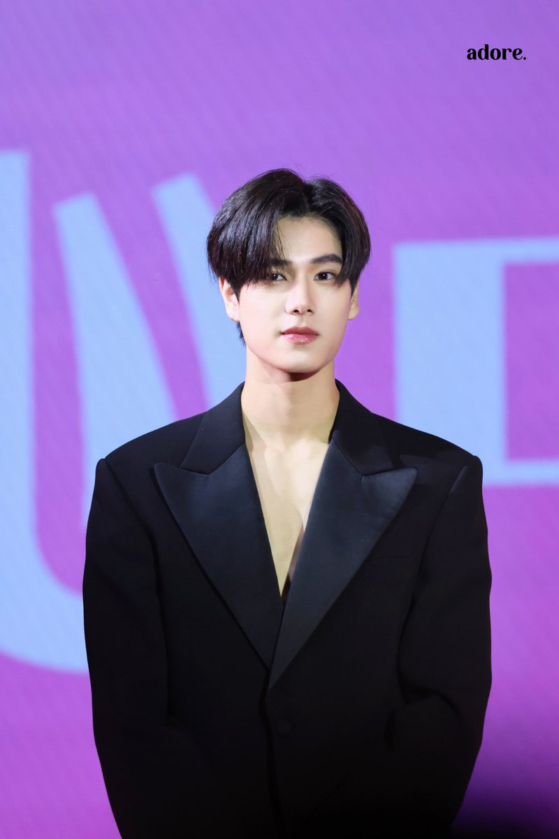𝙖𝙙𝙤𝙧𝙚 ━ ❄️. tweet media