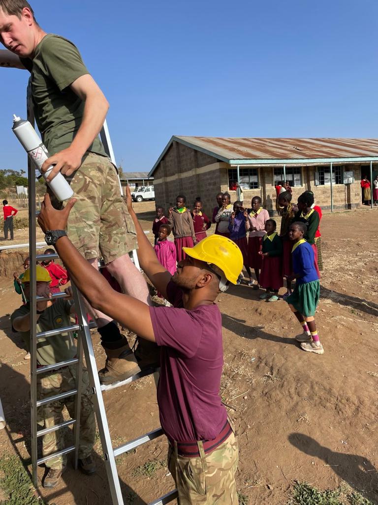 BATUKOfficial's tweet photo. Installation of gutters & provision of a 5K Ltrs water tank to Kurikuri Primary Sch in #Doldol #Laikipia by our #RoyalEngineers from the 51 Parachute Squadron. They also renovated the kitchen roof and provided charcoal stoves.
#batukofficial #communitysupport #goodneighbour https://t.co/h2LEU2UGh4