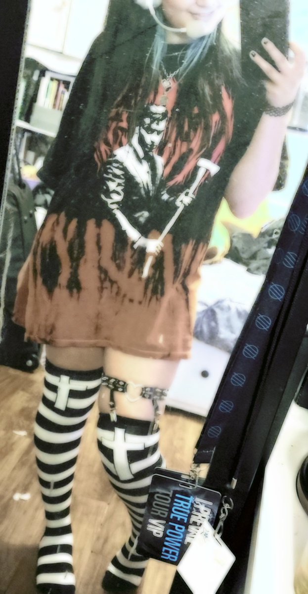HawkMothFeet's tweet photo. Anyone up?
#selling_contents #Longstocking #goth #feetfethish https://t.co/tSJUL0ZyUD