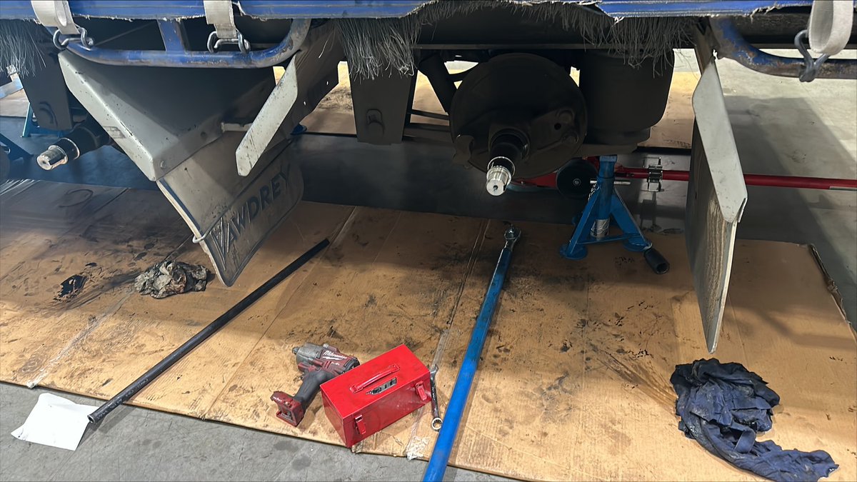 qwikfitau's tweet photo. Trailer Repair Service In Sydney, Australia. Qwikfit Roadside Assistance - Anytime Anywhere in Sydney

Top Rated Roadside Assistance Service on Google.
Dial 📞 1300-202-203 or visit 🌍 https://t.co/pAekbxhmhM
.
.
#qwikfit #roadsideassistance #newtruck #truckcare #flattire #repair https://t.co/Q5n63iCCiu