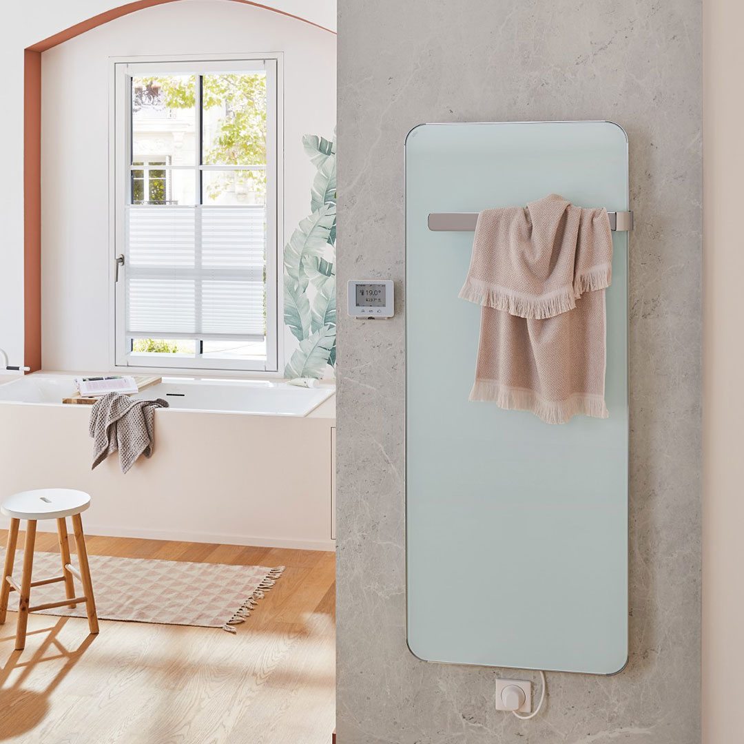Unser Elektroheizkörper Elveo verteilt Wärme über Infrarotstrahlung. Diese wirkt angenehm wie Sonnenstrahlen auf den Körper. ☀💚
Infrarotheizkörper sind zudem aufgrund der geringen Luft- und Staubaufwirbelung besonders allergikerfreundlich. 👌
Mehr Infos: is.gd/6sJkwh