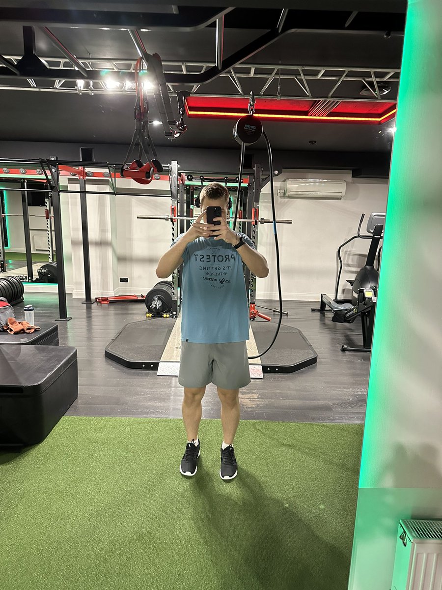 Fruututu 🧡 tweet media