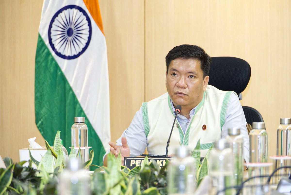 PemaKhanduBJP's tweet photo. We can never forget our heroes who have made great sacrifices in service to our country. 

The nationwide ‘Meri Maati Mera Desh’ programme being celebrated between August 9 and 14, is a befitting tribute in recognizing and celebrating our countless heroes. 

All senior government officers and Deputy Commissioners have been instructed to make the programme a grand success. 

The objective is not to remember our heroes only on special days, but throughout the year.