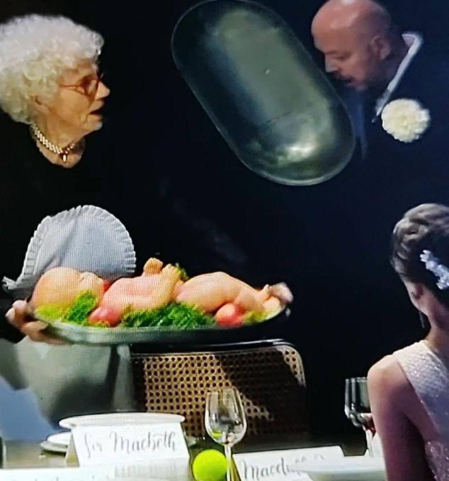 De wereldberoemde Salzburger Festspiele Oostenrijk - Overal dode kinderen en een baby voor het avondeten<a href="/tag/cbg"class="tags"><span>#cbg</span></a>