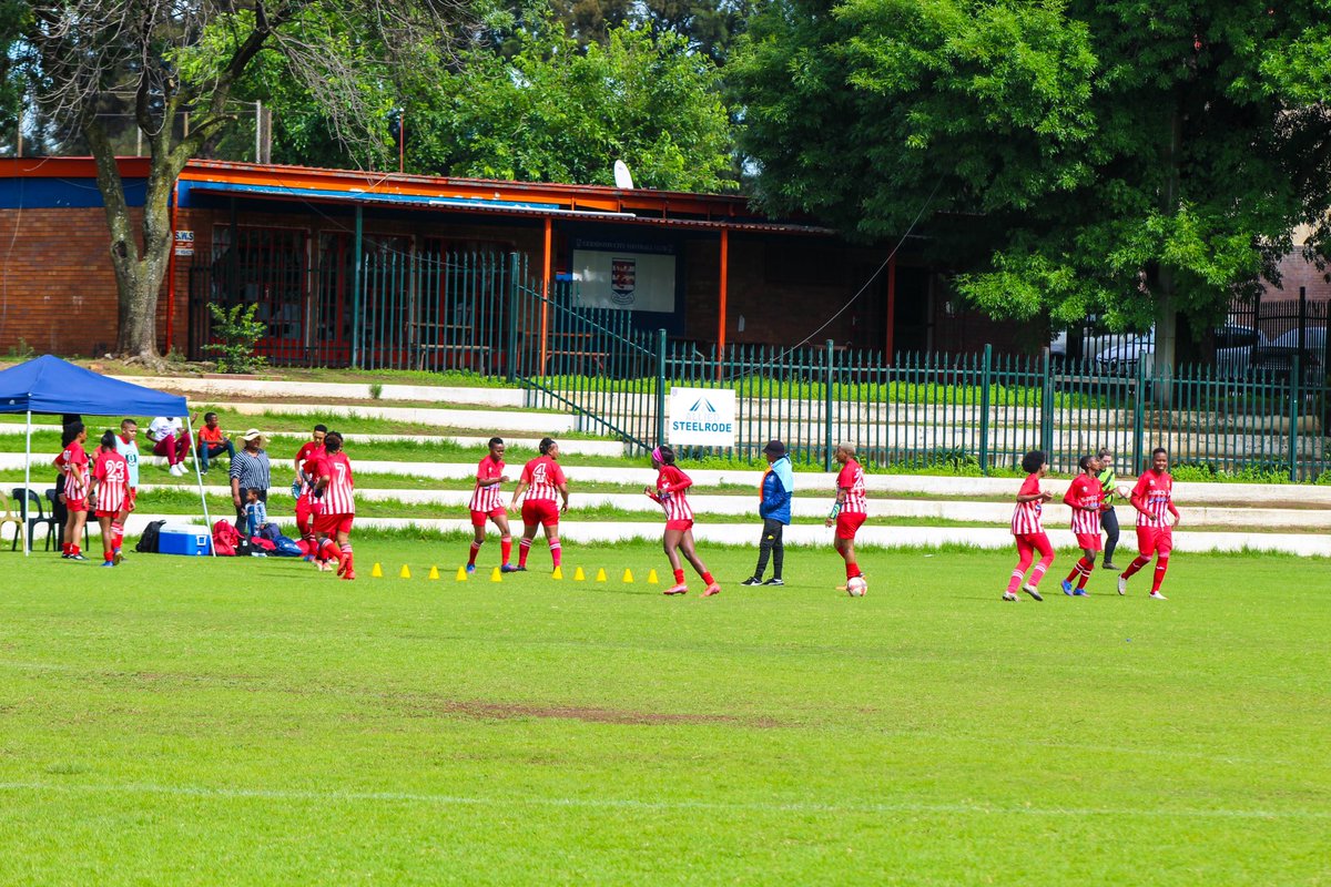 GWST_2022's tweet photo. “Everything is practice.” ~ Pele

#roadtogwst
#aprestigioustournament
#soccer

⚽️⚽️⚽️ https://t.co/2tSLDDd9k2