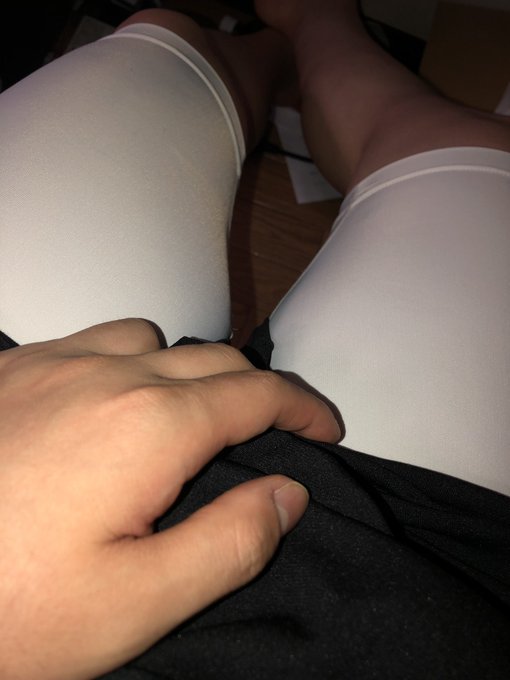 ミズノの野球用スパッツはいてる https://t.co/Rc82Kt9oOh