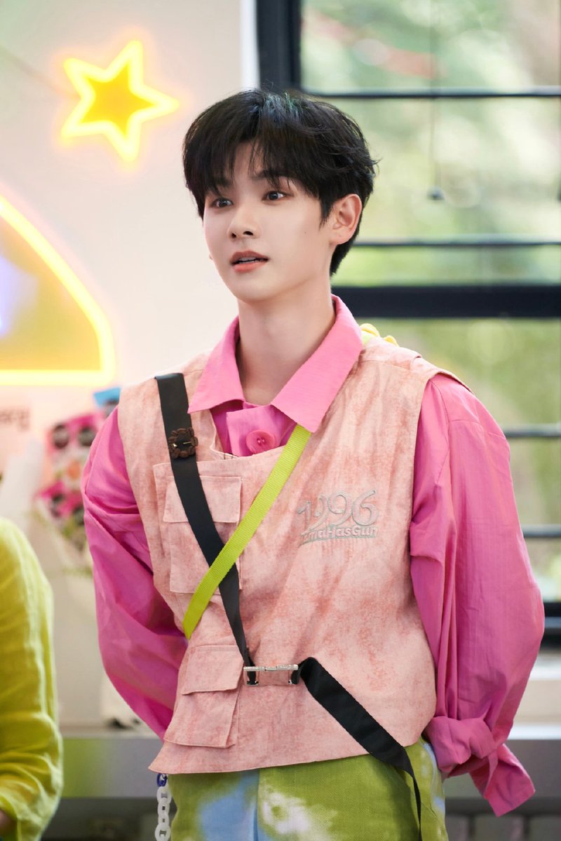 NineKornchid_PH's tweet photo. 230807 || Nine's Studio Weibo Update

"𝑩𝒍𝒊𝒏𝒈 𝑩𝒍𝒊𝒏𝒈 ✨
Days are always shining~
Capturing the opening ceremony, a photo of Xiaojiu 📸"

✅QR Code on reply

 #นายท่านกรชิต #高卿尘 #GaoQingchen #闪亮的日子 #GQCxBlingBlingDeTime https://t.co/79ZgpzpOlT