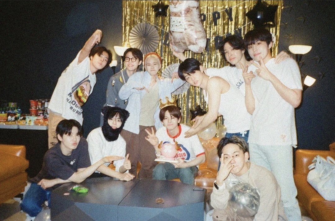 dobbyahh03's tweet photo. HAPPY 3RD ANNIVERSARY MY HOME, MY TREASURE🎉🫶🏻💙

TILL INFINITY WITH TREASURE
#3Years_Of_Wonderland_With_TREASURE
#트레저와_함께한_삼년
#TREASURE               #REBOOT                             
@treasuremembers https://t.co/esbs9Ry4bq