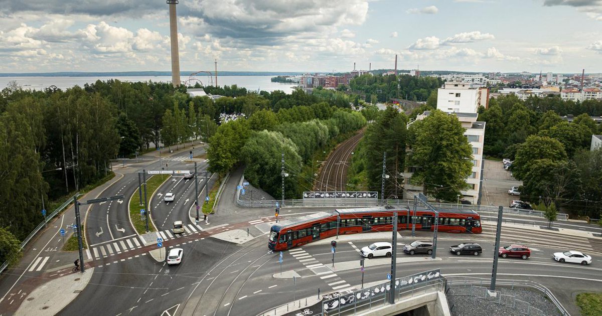Tamperekaupunki's tweet photo. Tampereen Ratikan liikennöinti Santalahteen alkaa maanantaina 7. elokuuta – Ratikalla tehty kahdessa vuodessa yli 23 miljoonaa matkaa #Tampere https://t.co/hbNZKGUljd https://t.co/2dFJGn1srI