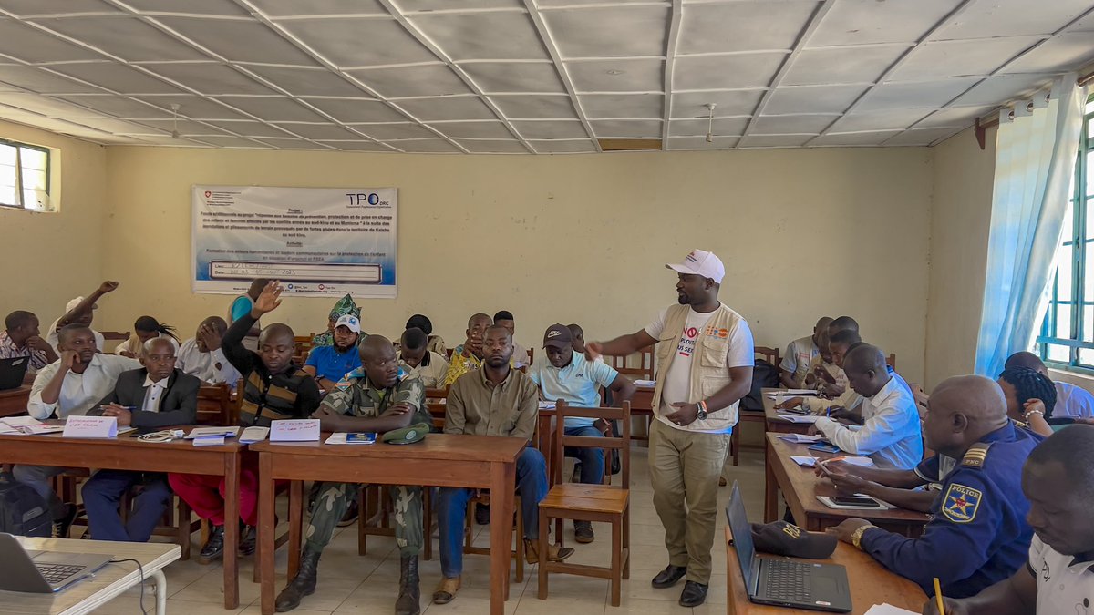 drc_tpo's tweet photo. Kalehe:
✅Formation des acteurs humanitaires et leaders communautaires sur la protection de l’enfant en situation d’urgence et sur la prévention des exploitations et abus sexuels.
Facilitée par #TPODRC et @UNFPARDC
Par #TPODRC avec l’appui financier de @SwissDevCoop #DDC https://t.co/p3tgbZNunm