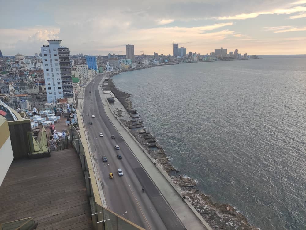 Hermosa vista del Malecón #Habanero. #CubaUnica