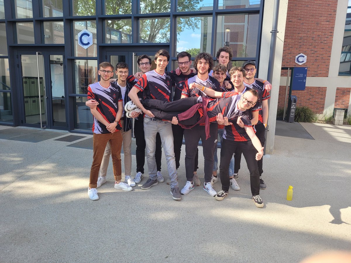 Aujourd'hui la #PCSFAMILY fête son anniversaire ! 🎂

Notre association à été déclarée le 7 août 2014 💪

Une déclaration qui officialise une aventure commencée depuis plusieurs années 🎉

Une occasion supplémentaire de remercier tous nos bénévoles ❤️🖤