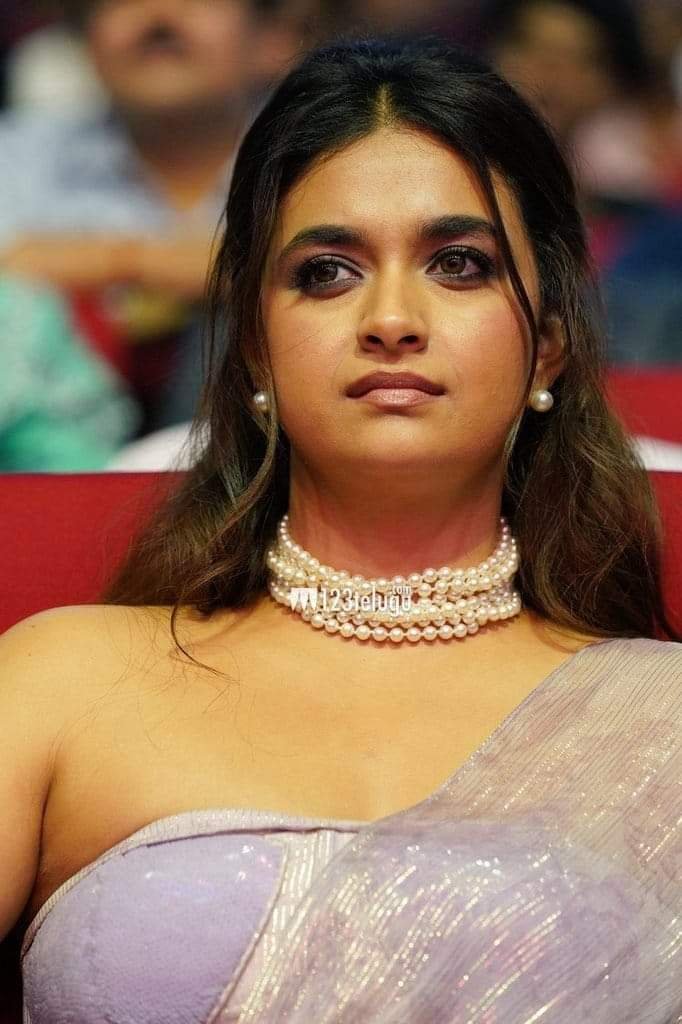 ITamilTVNews's tweet photo. #CelebrityClicks | Actress Keerthi Suresh's Recent Clicks..!

https://t.co/VkcQSRRy0E | @KeerthyOfficial | #KeerthySuresh | #TamilActress | #Actrss | #TamilCinema | #BholaaShankar | #ITamilNews https://t.co/YcMwwd0RYs