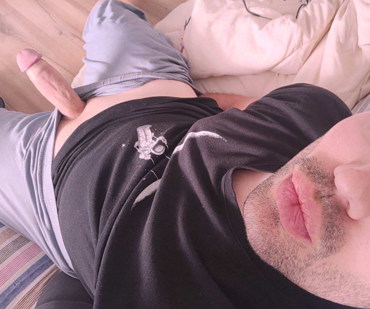 raulimbox1's tweet photo. De vacaciones 🐮

#cum #follow #fav #bigcock #fatcock #horny #cumtribute #cumslut #bigcock #fatcock #venouscock #twohandscock #nudes #swingingcock #monstercock #cocktributes #pornstar #whitedick #bored #aburrido https://t.co/tawlHUrVmv