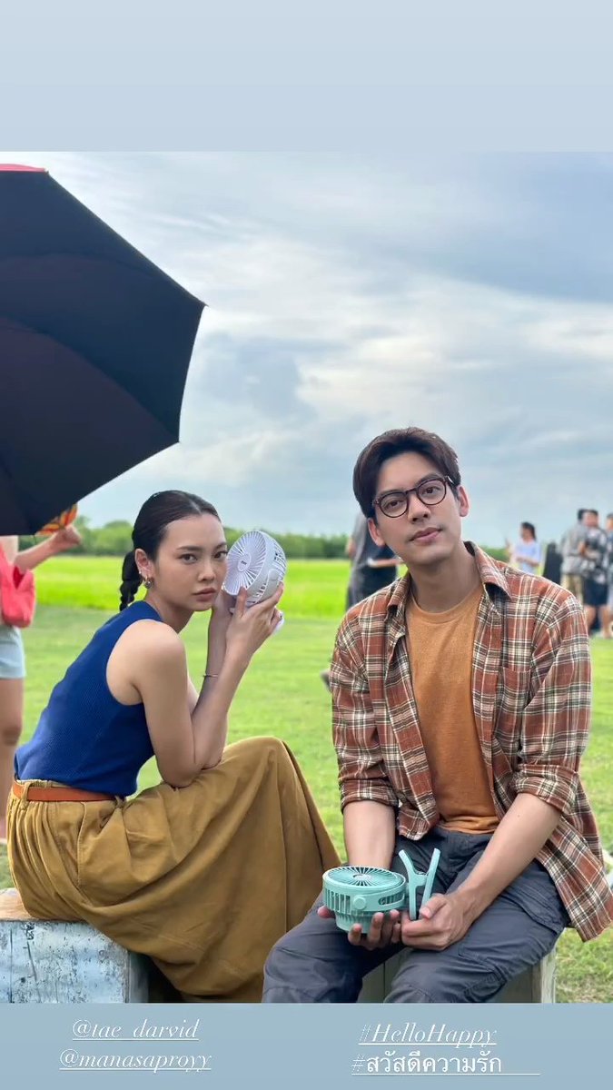 tee_monymony's tweet image. ทิวเขา (티우카오?) 이 캐릭터 안경 +체크무늬 남방이 디폴트인가봐😏 앞으로 얼마나 많은 체크남방이 나올 것인가도 궁금하구만!
#TaeDarvid 
#HelloHappy #สวัสดีความสุข