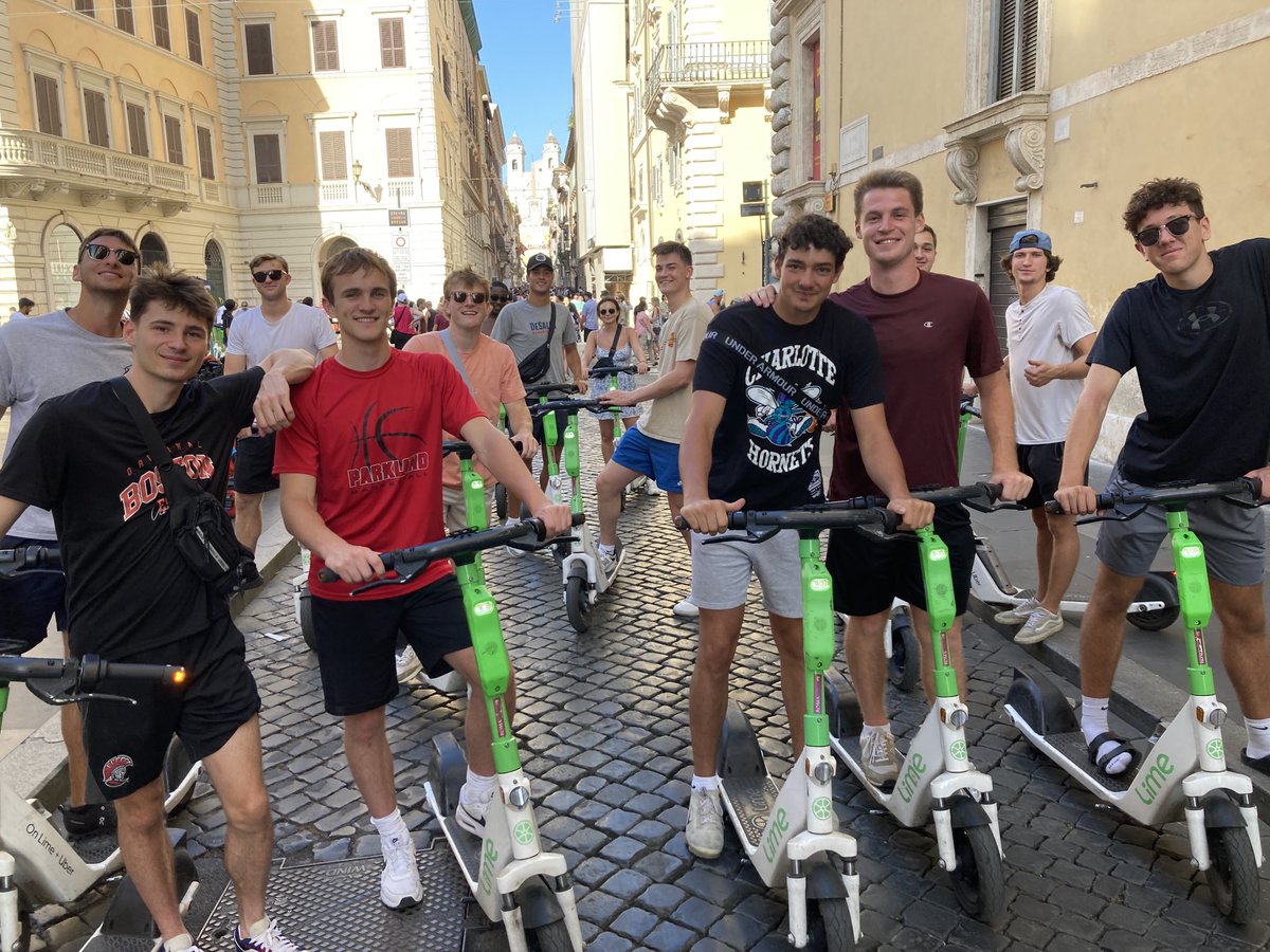 DeSales scooter tour thru Rome. ⁦<a href="/DSUBulldogs/">DeSales Athletics</a>⁩ #BulldogsInRome