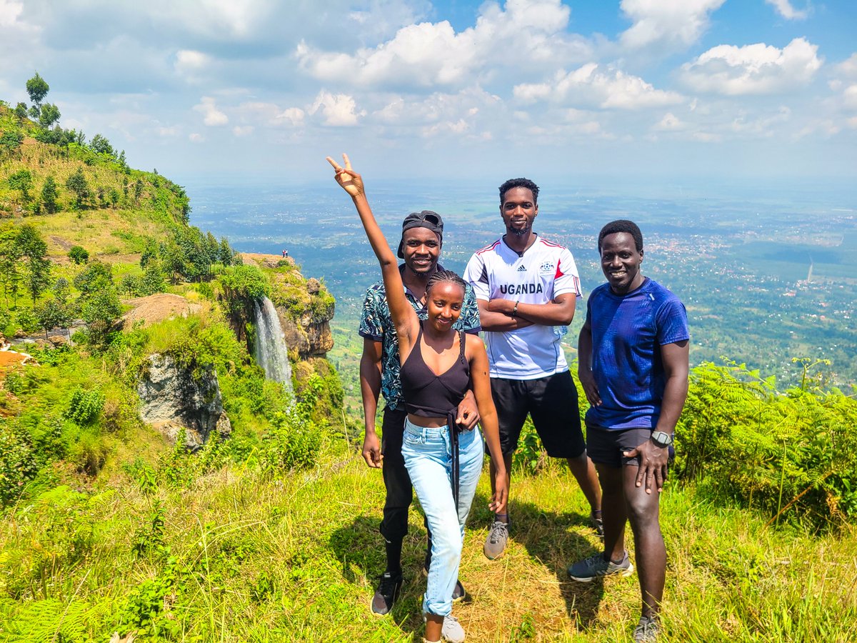 MbaleHikersClub's tweet photo. Our recent hike to #Wanale Hill - a hidden treasure that perfectly combines the grandeur of nature with its wild beauty. As we climbed, we were greeted by a harmonious blend of vibrant greenery, enchanting waterfalls, and sweeping views that took our breath away. #Mbale https://t.co/cK4YfXKawp