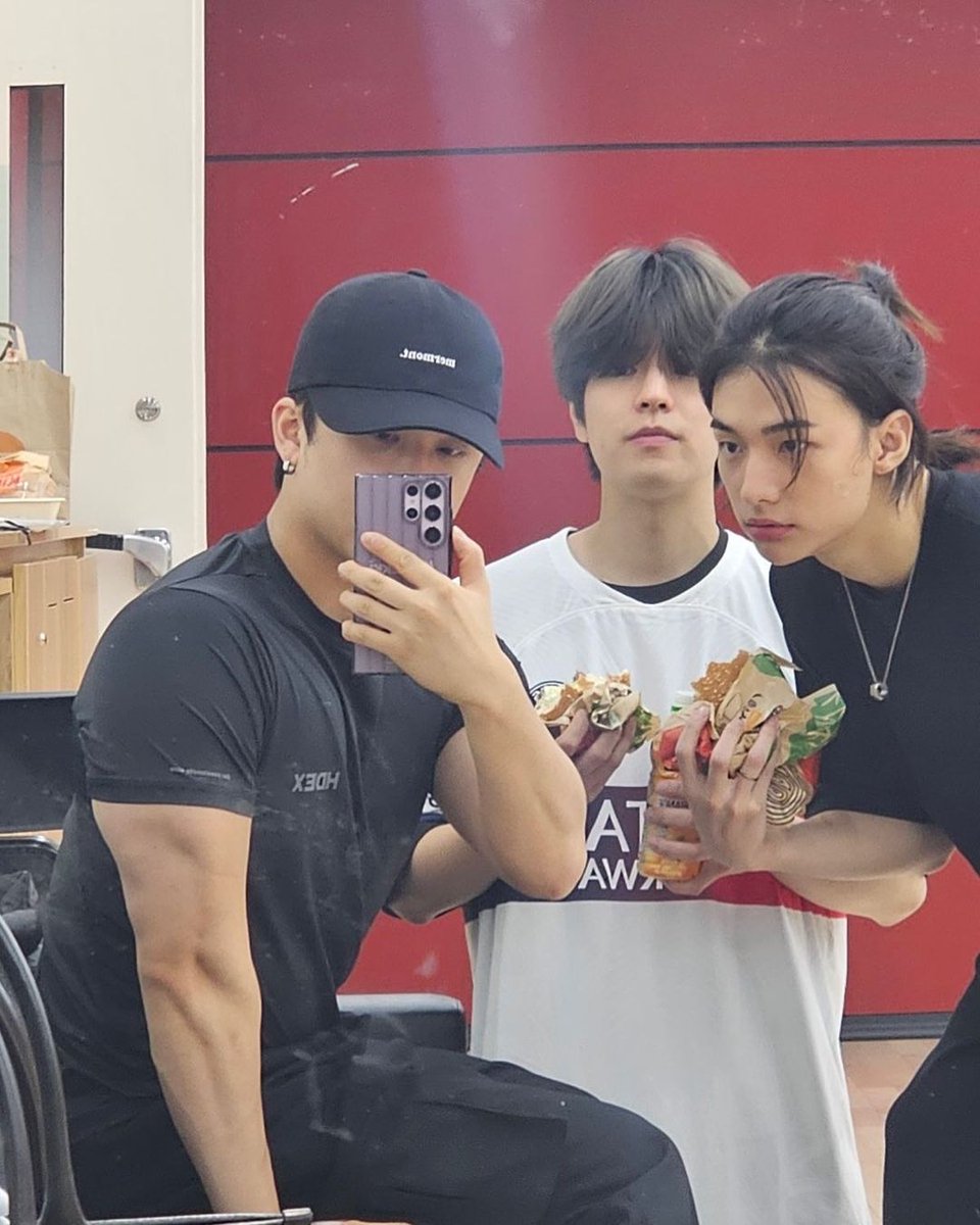 ChangbinGlobal's tweet photo. [230807] • 📸 INSTAGRAM 

“The kids had hamburgers and I had triceps
#EndOfTheWorkoutForToday #PT #PleaseDM #MembersOnly #🙏”

🔗 https://t.co/1J1WkTlFPU

스트레이 키즈 창빈 #Changbin #창빈 #チャンビン #스트레이키즈창빈 @Stray_Kids https://t.co/GukWrv8B7S