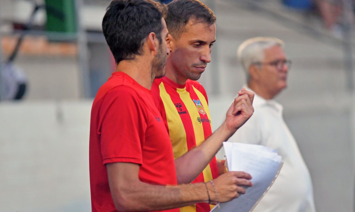 FCVilafranca's tweet photo. 💪🏻 Quina alegria tornar a veure jugar Xavi Pluvins gairebé un any després de lesionar-se greument el genoll. Un més per a la causa. 

#Tornemalsorígens #Copacat https://t.co/iCMCYiwPla