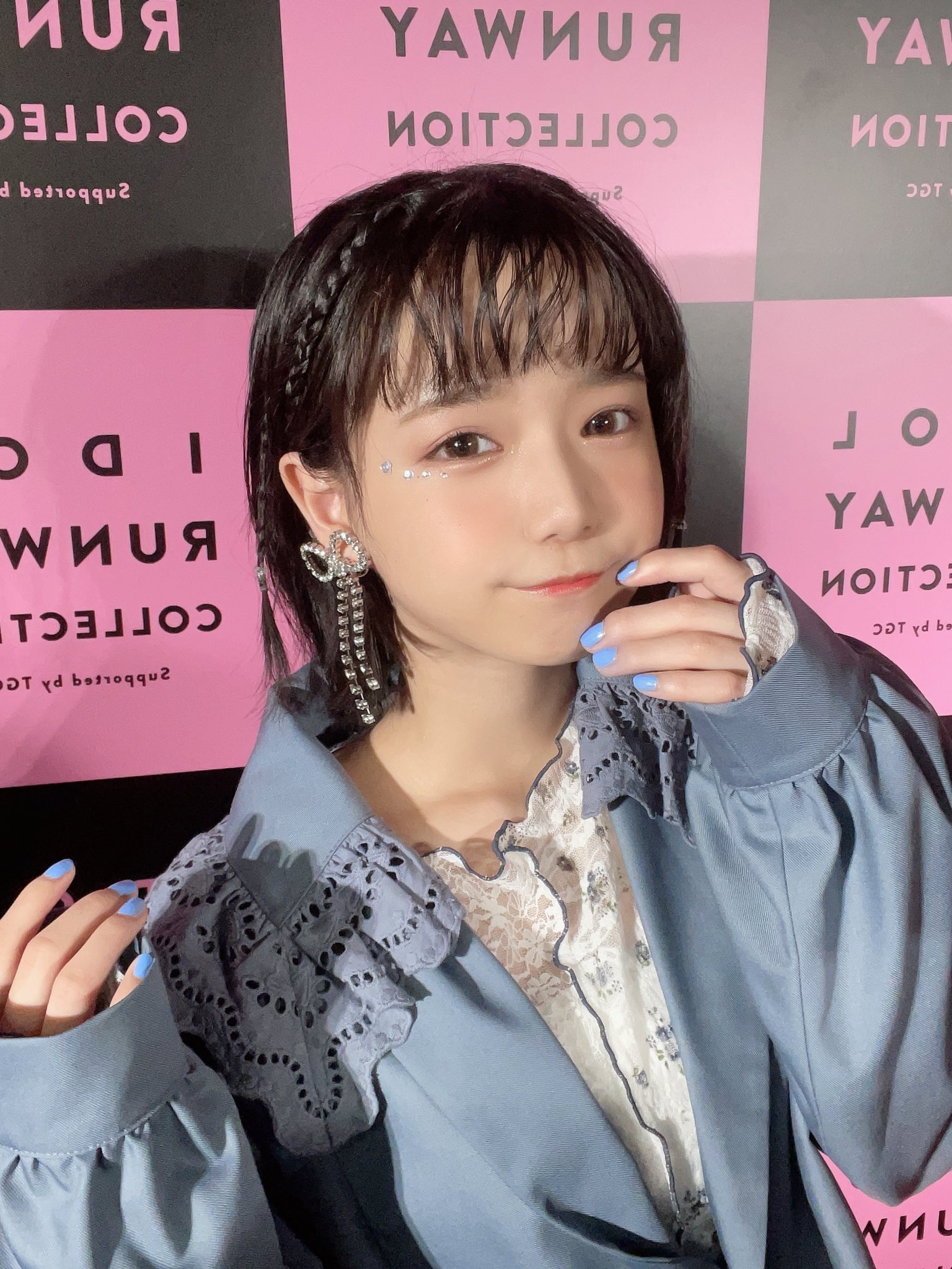 iLiFE! あいす エイプリルフール 無銭ライブ バンド風衣装 2枚 LOML あいす【あいこる/ iLiFE!】 on X: 