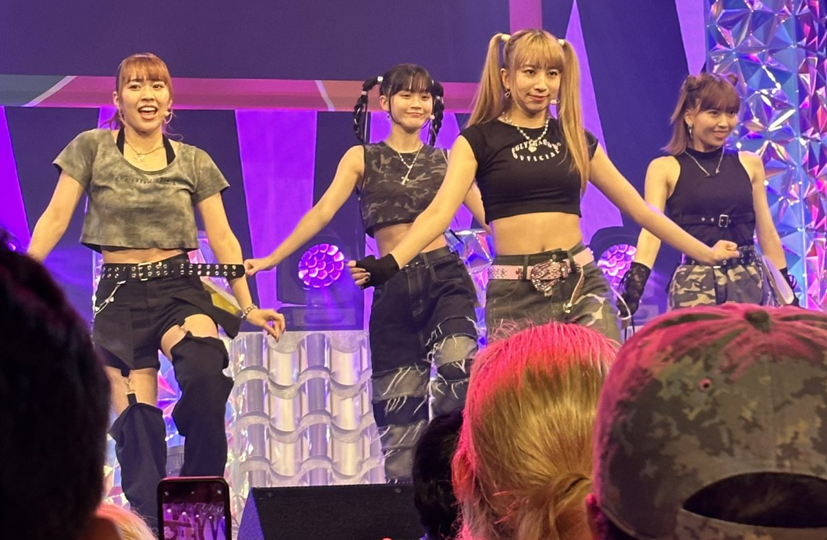 ymasFC4's tweet photo. キマっとる喃、我が推しは。
#onefive #TIF2023 #HEATSTAGE https://t.co/wj5slFyEaP