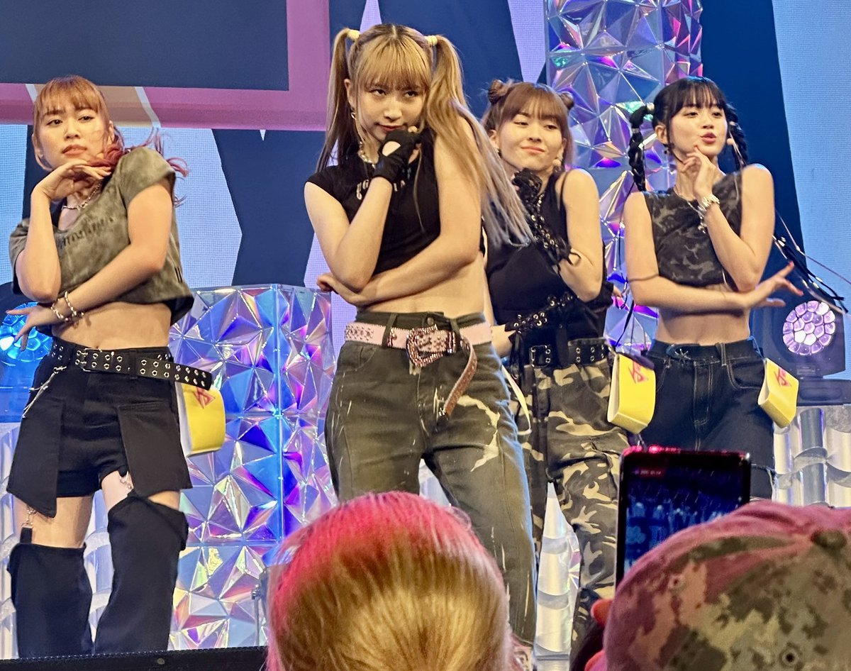 ymasFC4's tweet photo. GUMIちゃんにはTIFがよく似合う。オタクどもを睥睨するかの如く。イカしてる。
#onefive #TIF2023 #HEATSTAGE https://t.co/htzNWyVGJL
